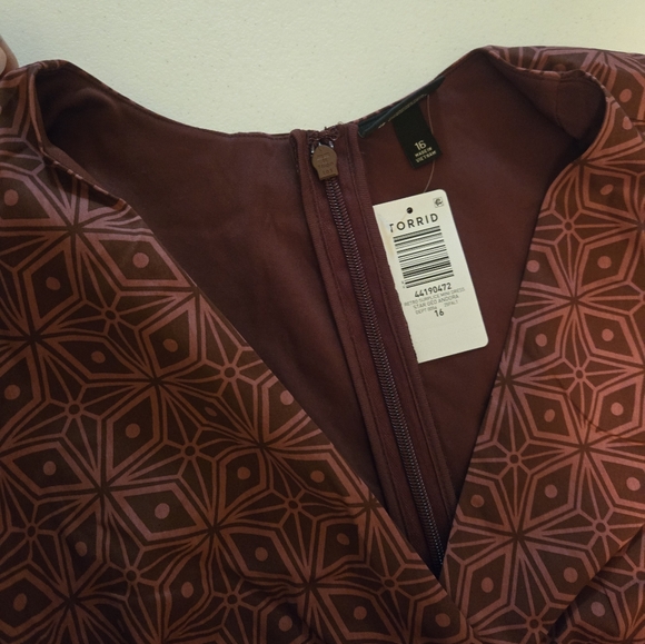 Torrid Maroon Patterned Mini Dress - Picture 6 of 13